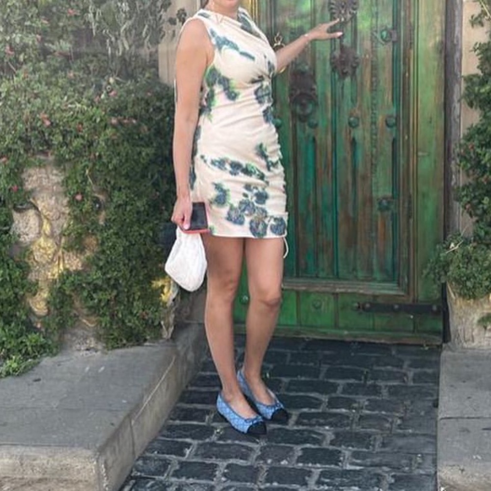 Zara dress sz M, can fit small